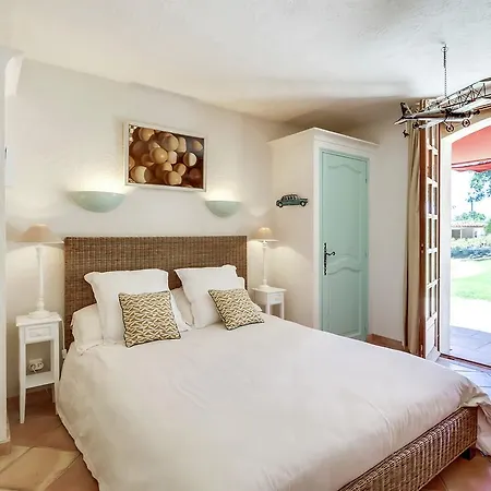 Villa 2 *